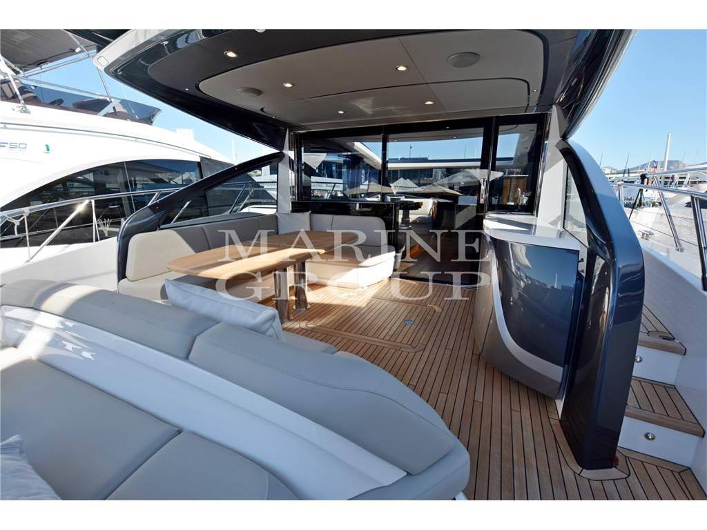 Princess yachts V55
