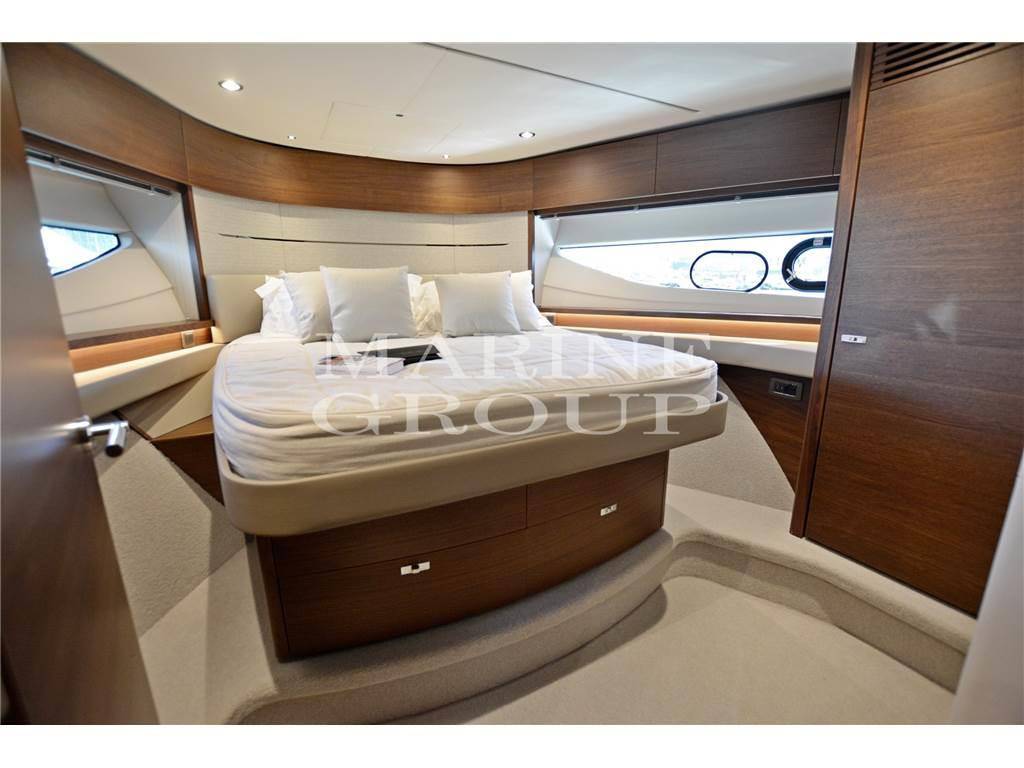 Princess yachts V55
