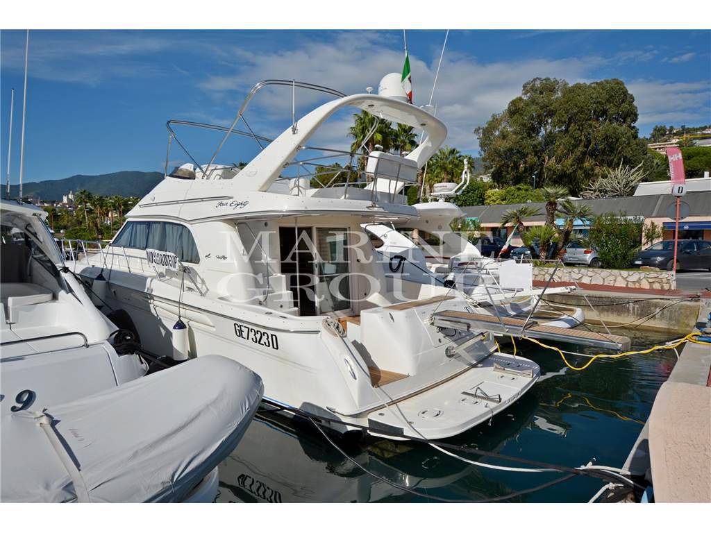 Sea ray 480 sedan bridge