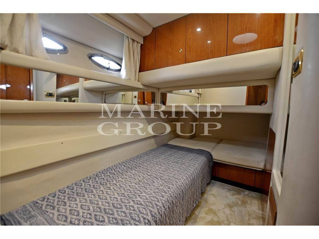 Sea ray 480 sedan bridge