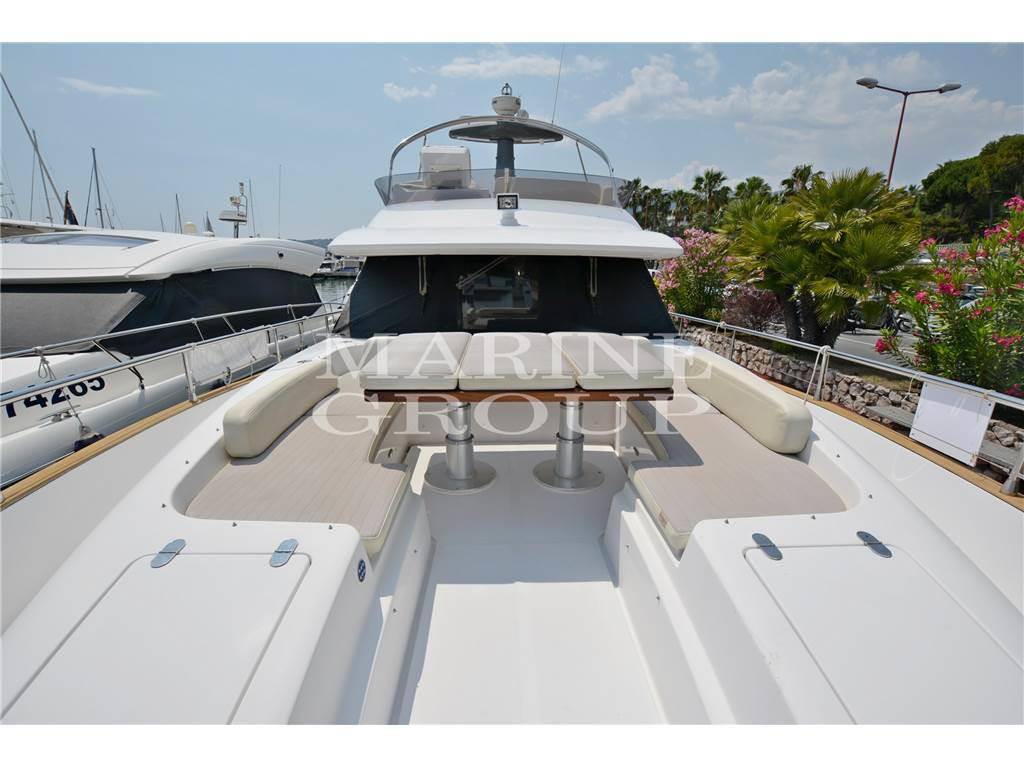 Azimut Magellano 53