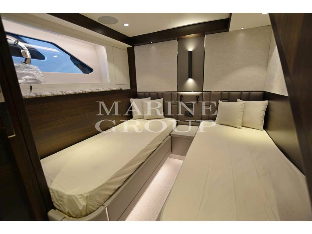 Sunseeker Manhattan 68