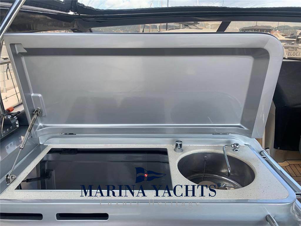 Princess yachts V55
