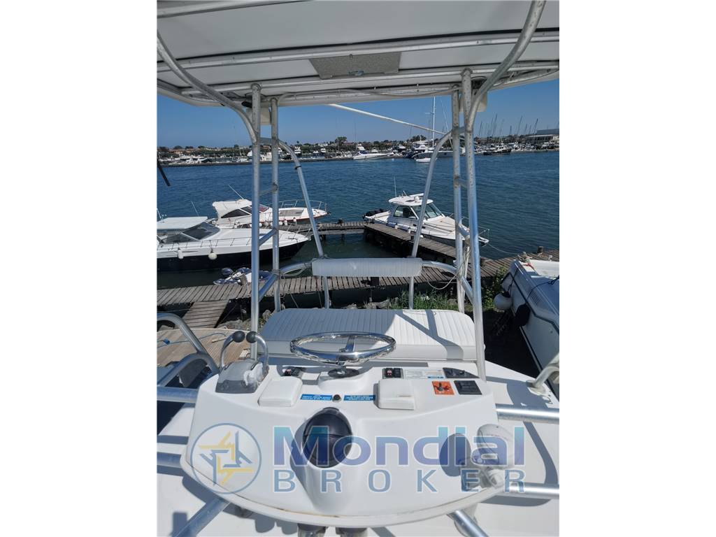 Luhrs 28 open