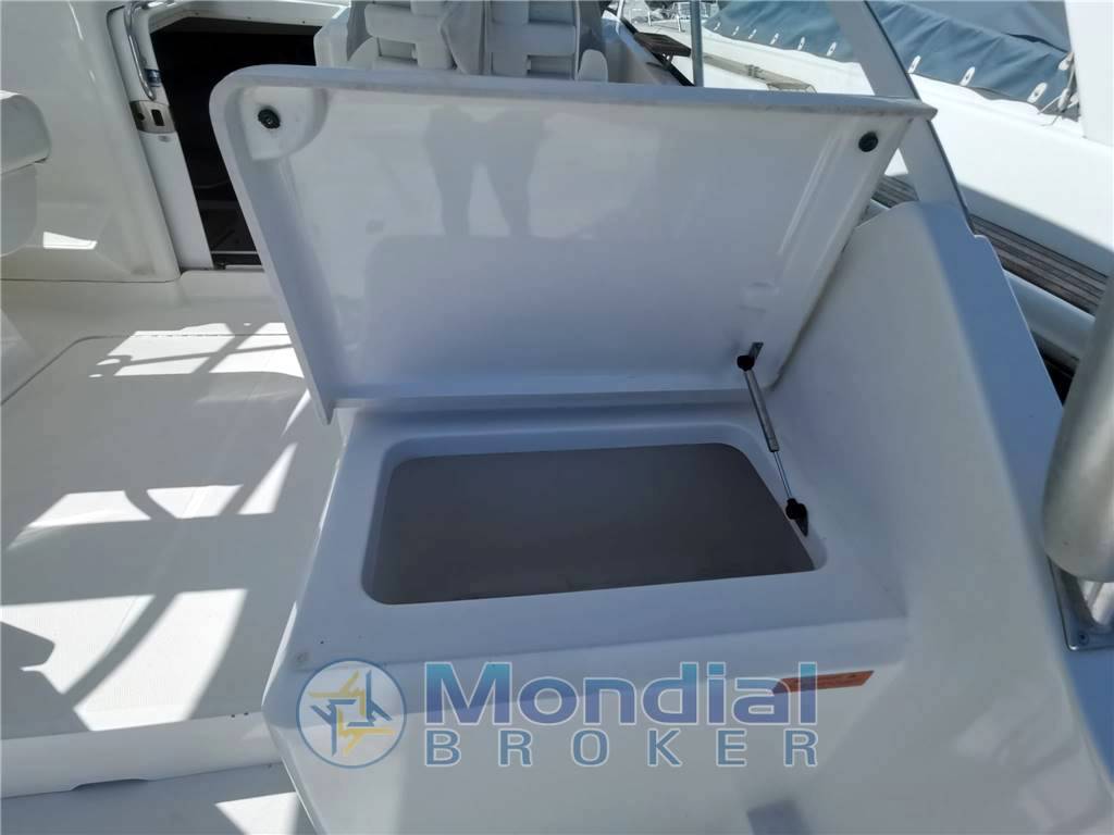 Luhrs 28 open
