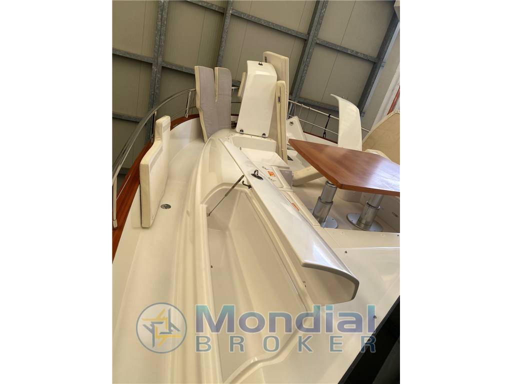 Azimut Magellano 53
