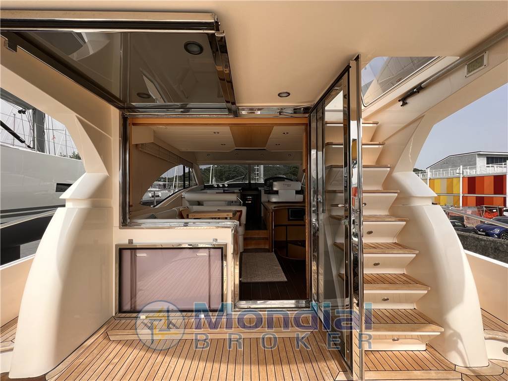 Cayman 50 fly