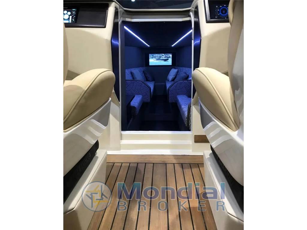 Dipiu boats F 900