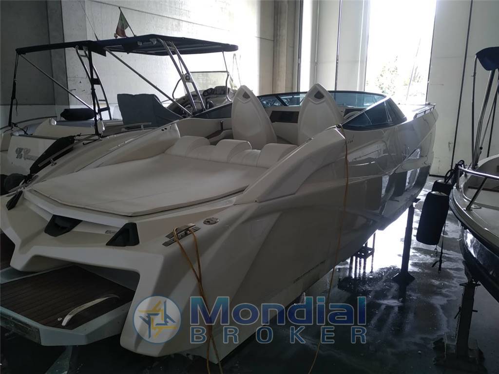 Dipiu boats F 900