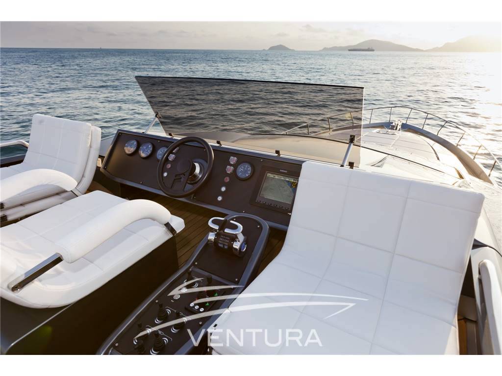 Pershing yacht Pershing 74 sport fly