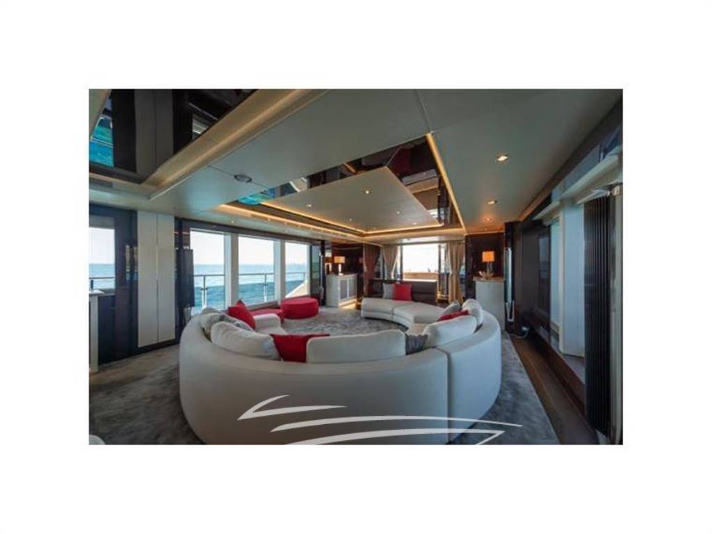 Sunseeker 116 yacht