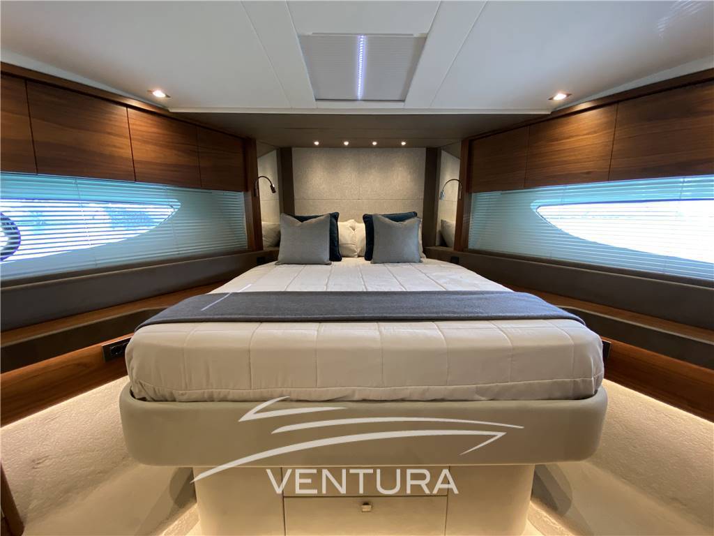 Sunseeker yachts Sunseeker yacht 76