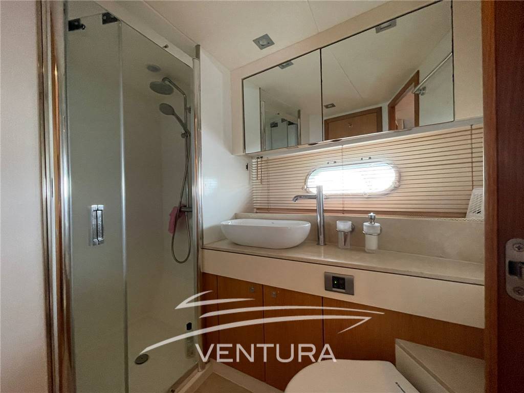 Sunseeker Predator 60