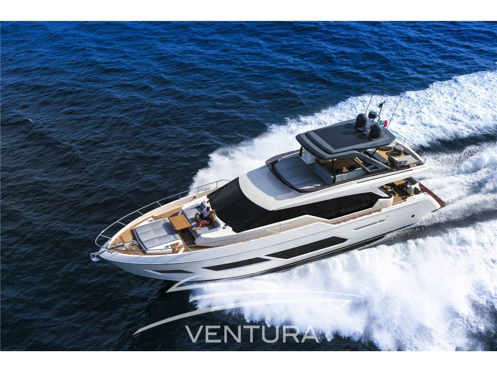 Ferretti yachts 720