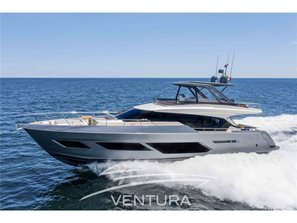 Ferretti yachts 720