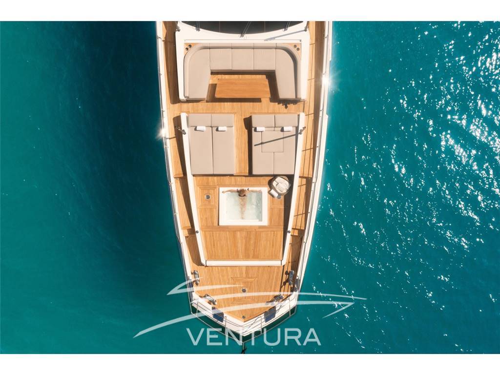 Azimut Grande 35