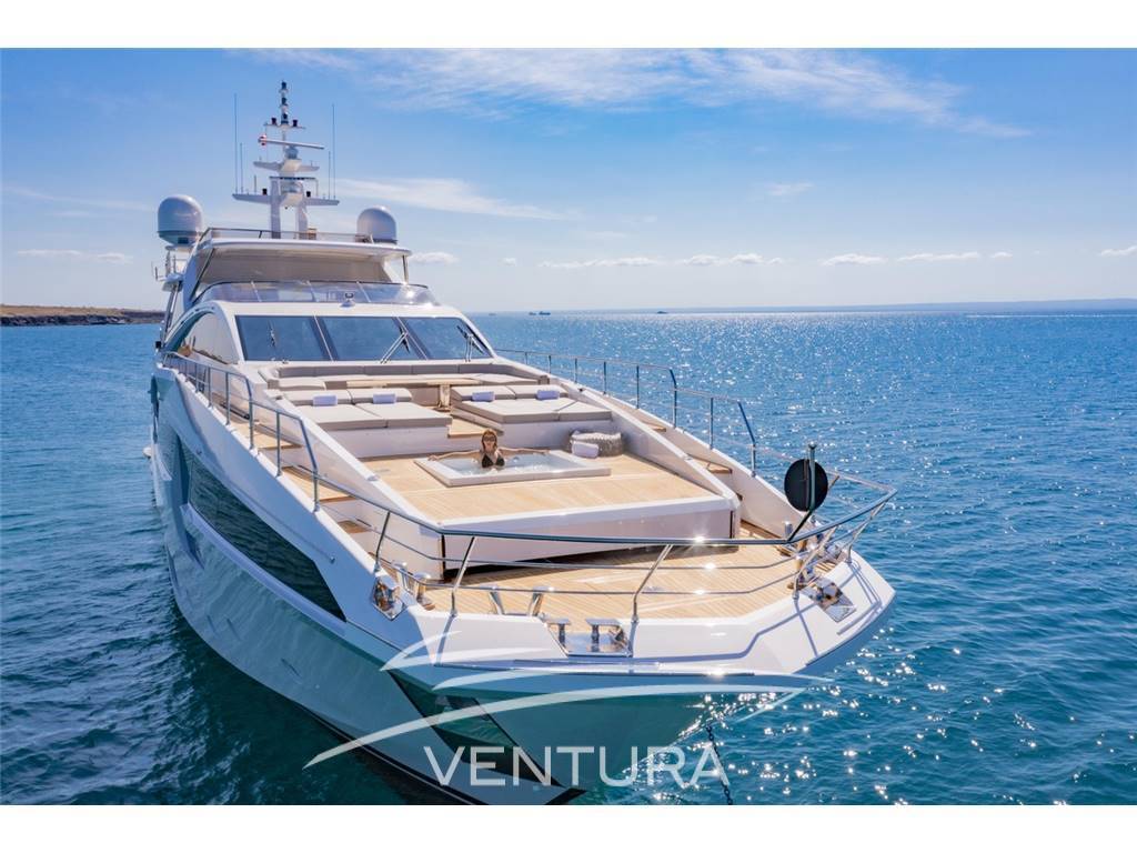 Azimut Grande 35