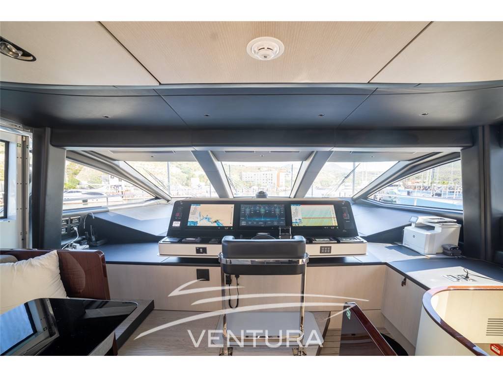 Azimut Grande 35