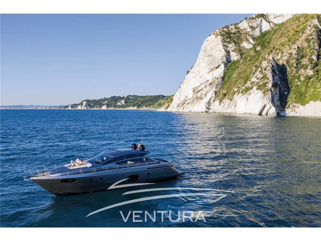 Pershing 62