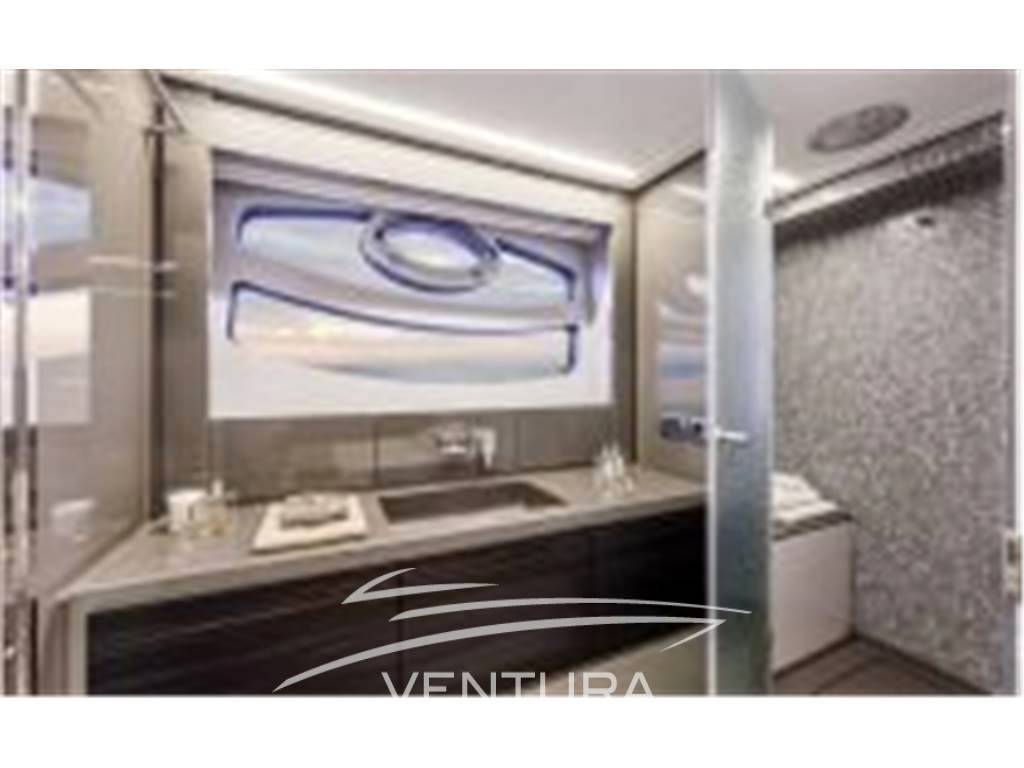 Pershing 62