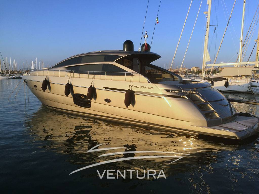 Pershing 62