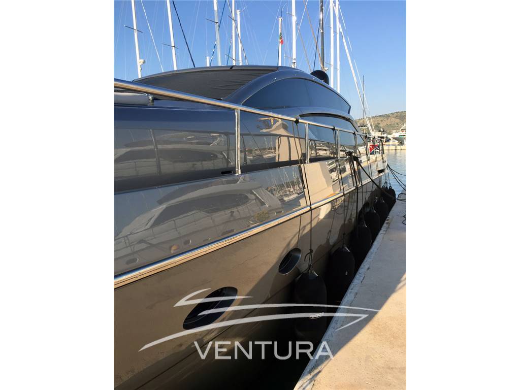 Pershing 62
