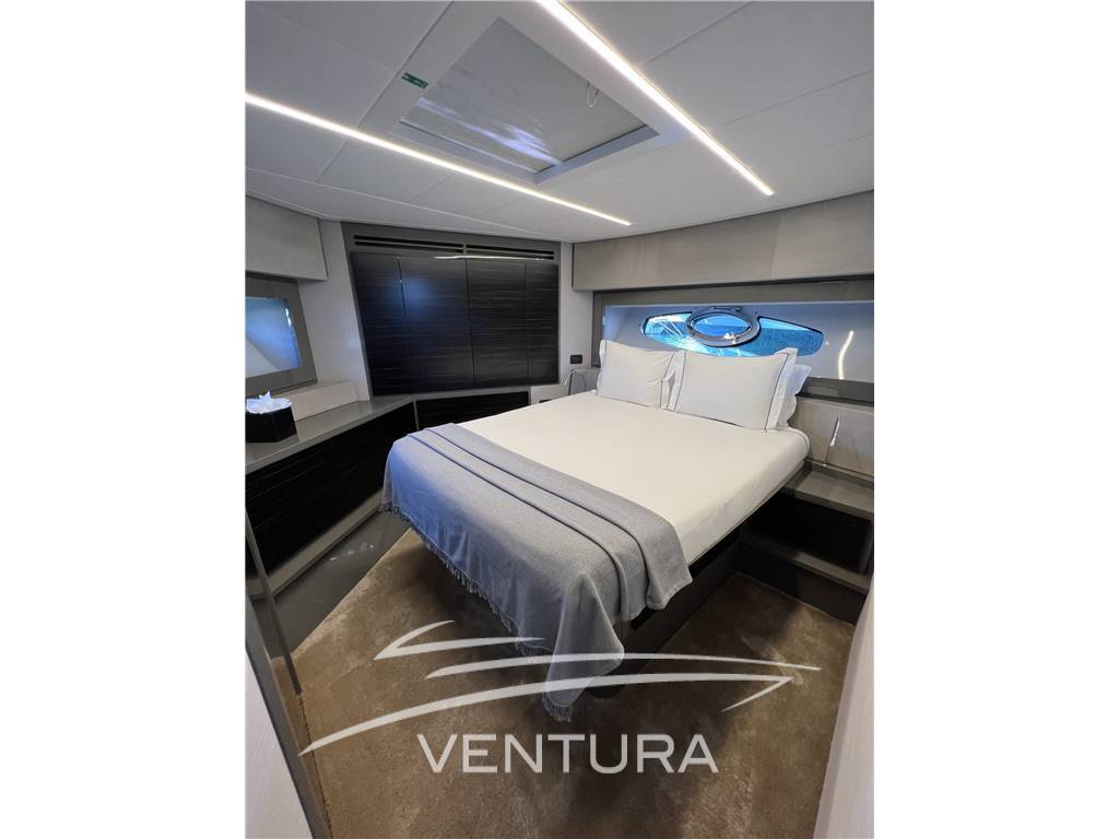 Pershing 62