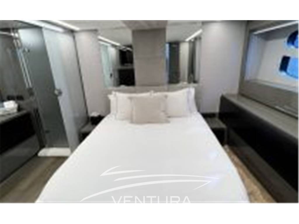 Pershing 62