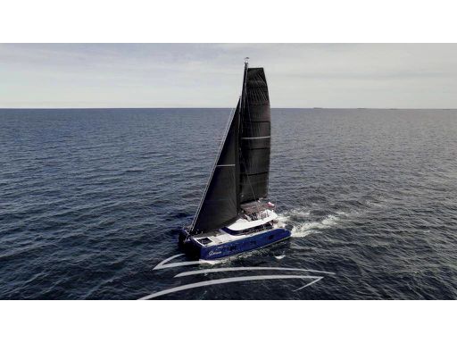 Sunreef 60 sailing