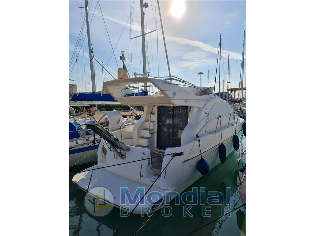 Azimut 39