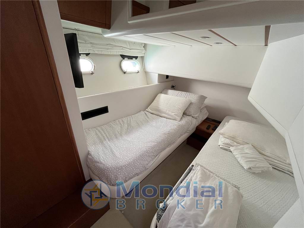 Ferretti 480