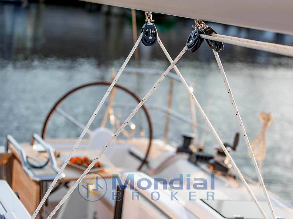 Hanse 348