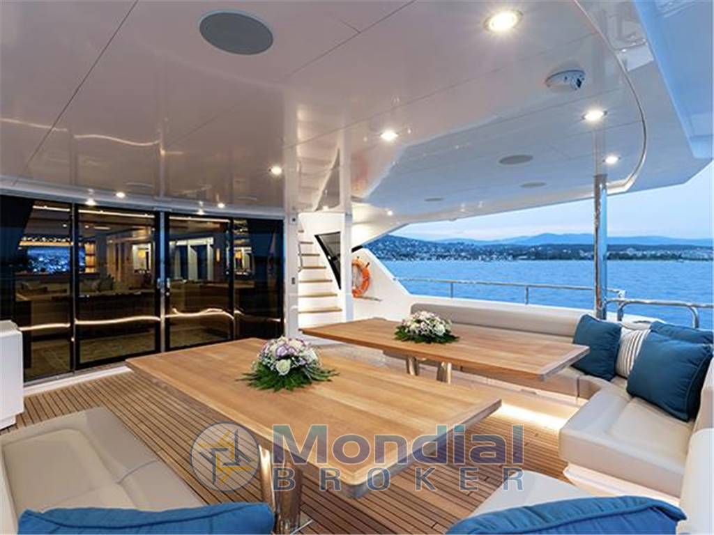 Sunseeker 131 yacht