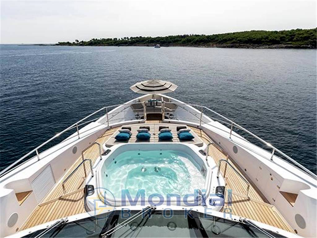 Sunseeker 131 yacht