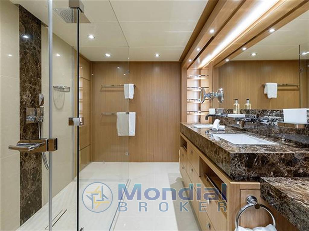 Sunseeker 131 yacht