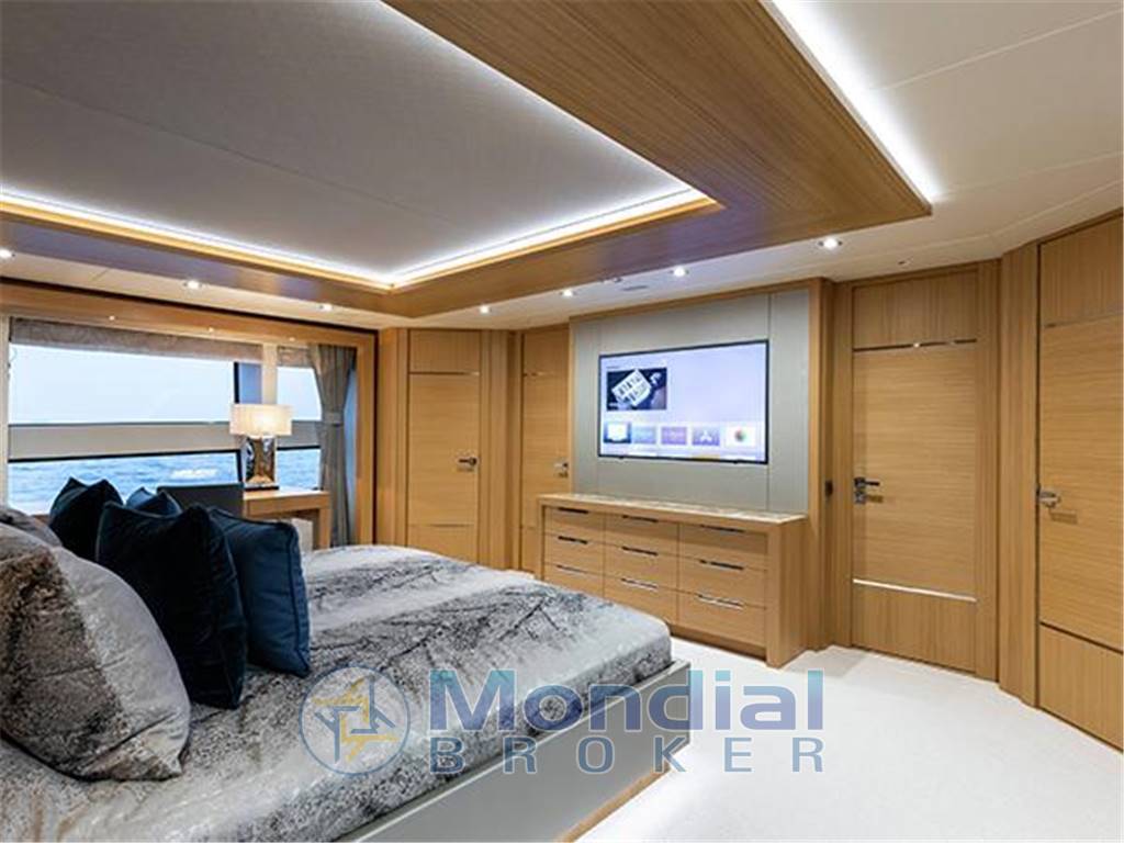 Sunseeker 131 yacht