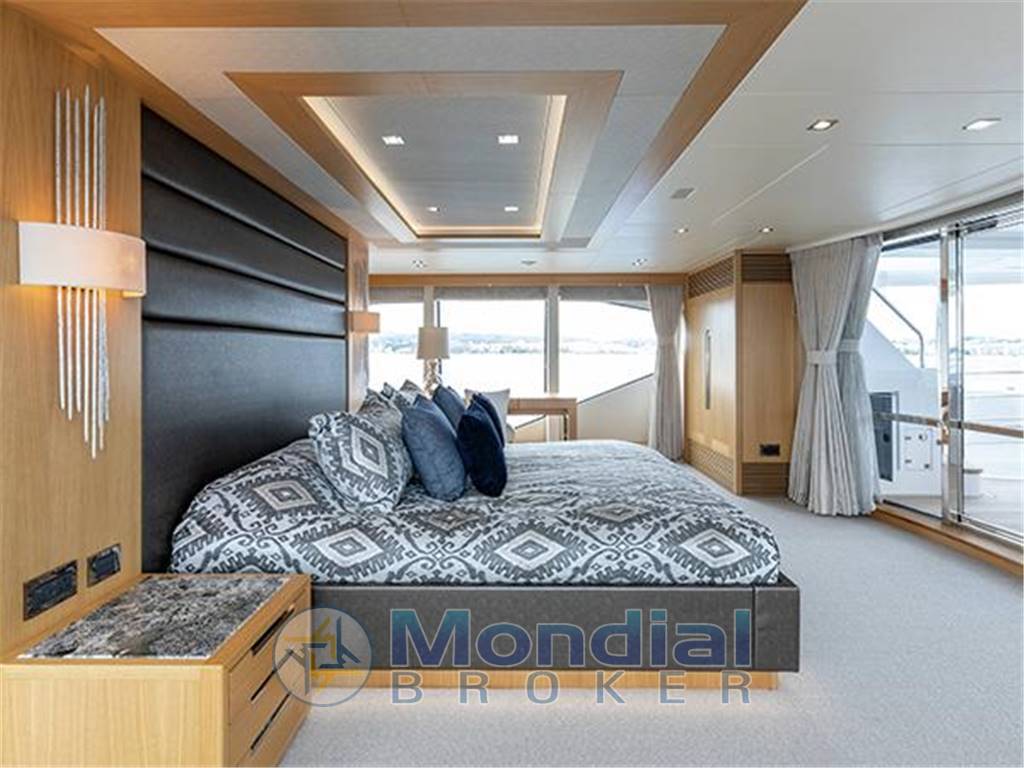 Sunseeker 131 yacht