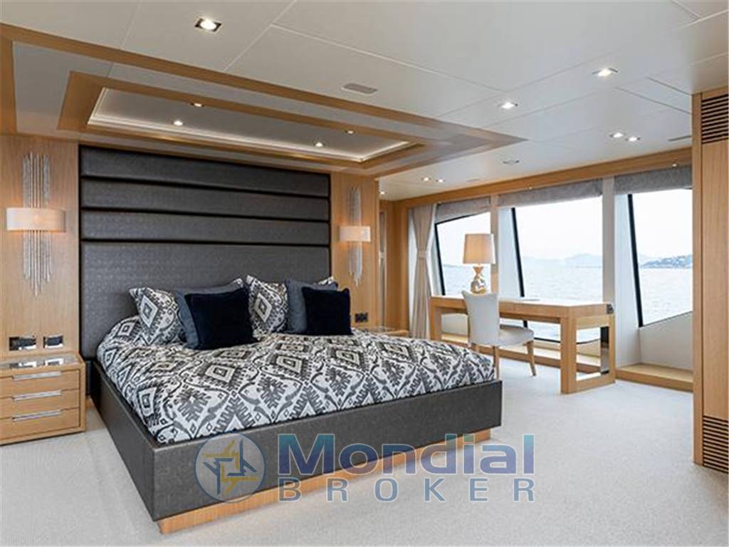 Sunseeker 131 yacht