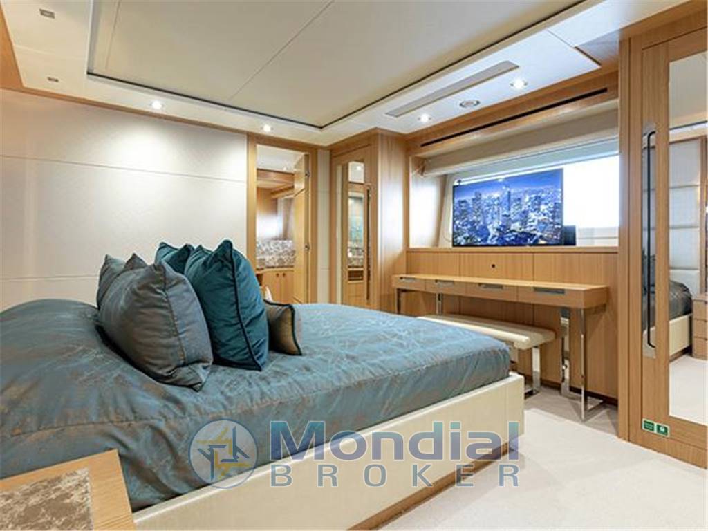 Sunseeker 131 yacht