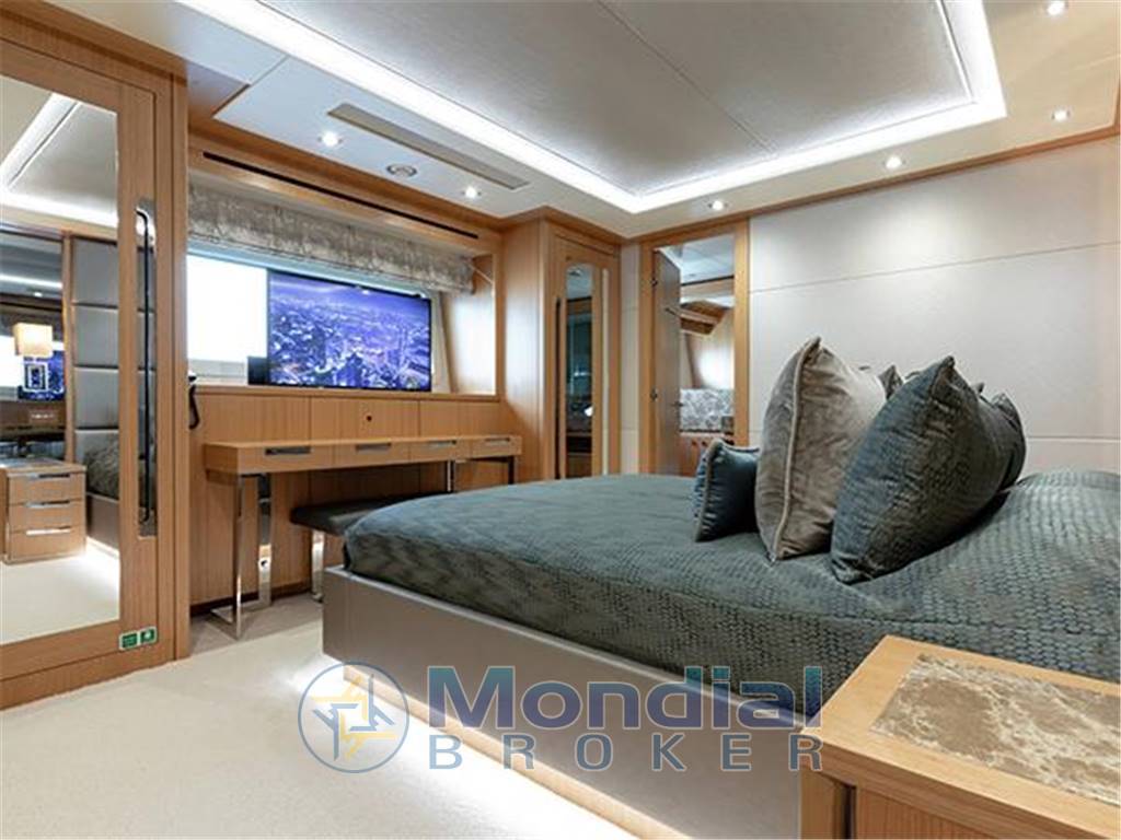 Sunseeker 131 yacht