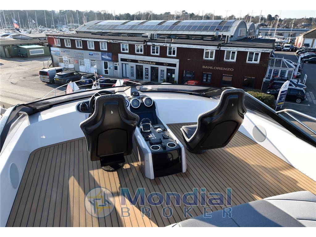 Sunseeker 65 sport yacht