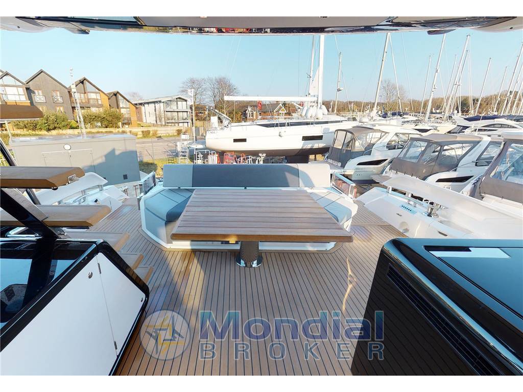 Sunseeker 65 sport yacht