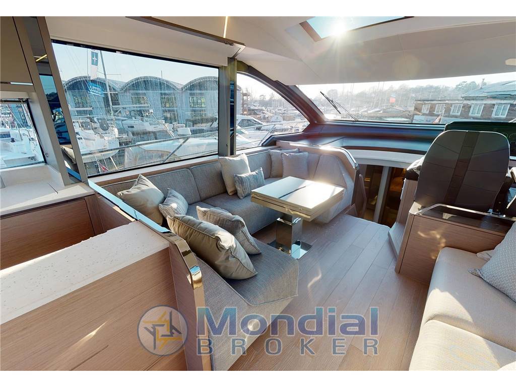 Sunseeker 65 sport yacht