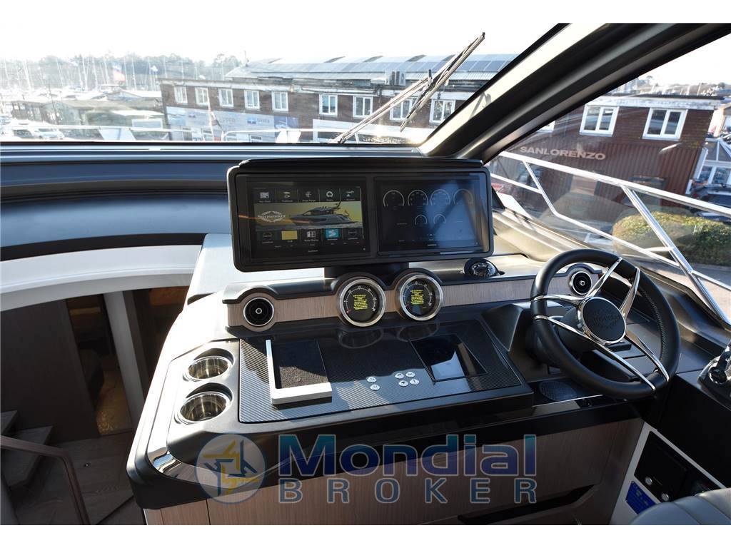 Sunseeker 65 sport yacht