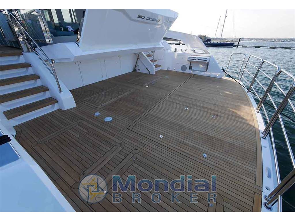 Sunseeker 90 ocean