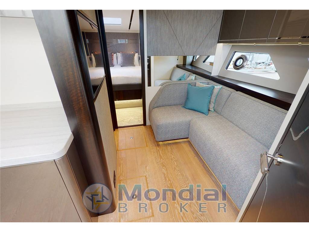 Sunseeker Predator 60 evo