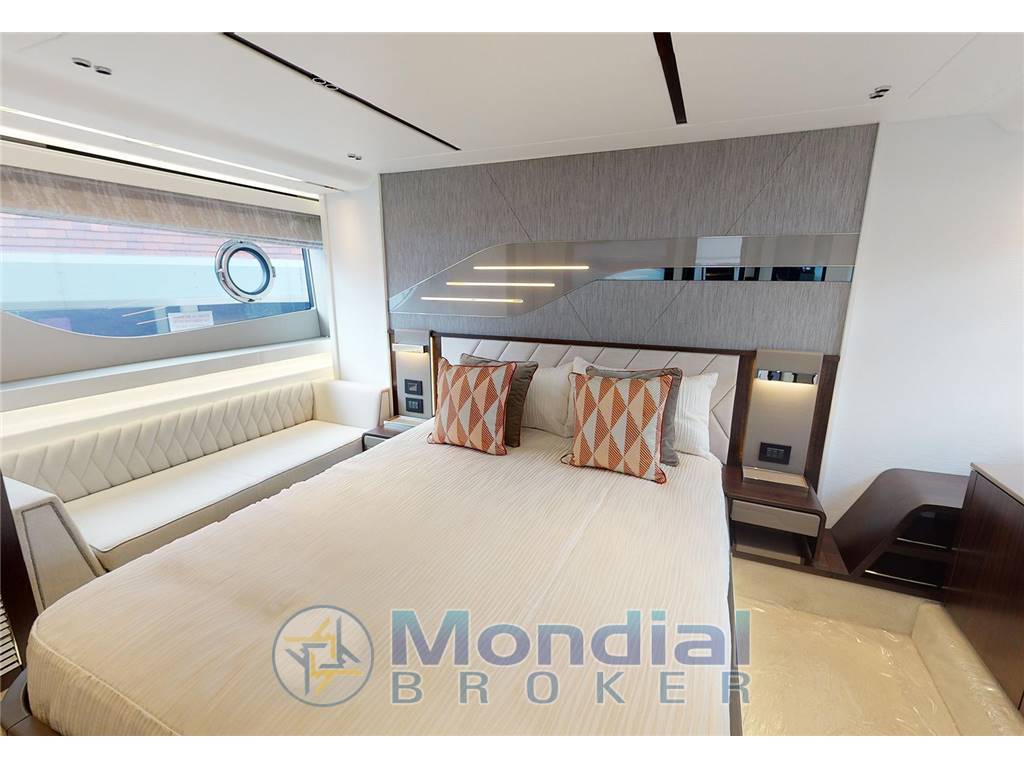 Sunseeker Predator 60 evo