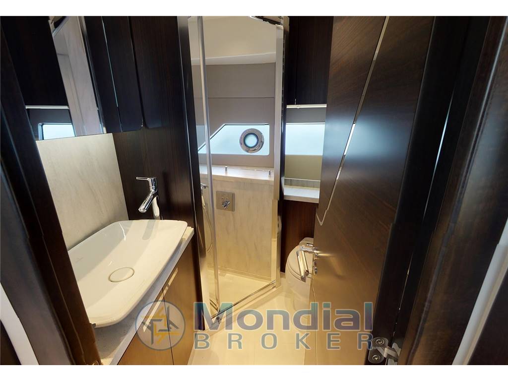 Sunseeker Predator 60 evo
