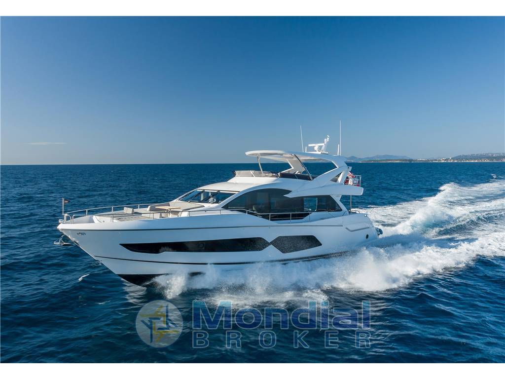 Sunseeker 76 yacht