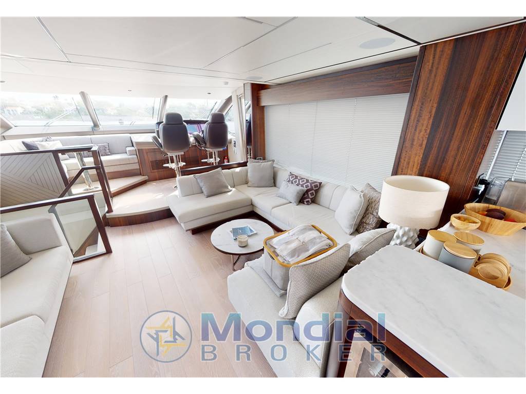 Sunseeker 76 yacht